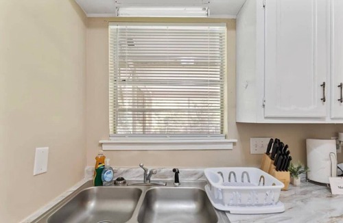 Gunter Afs House | Near Parks, Dining, & Shopping - Glade Park Gem