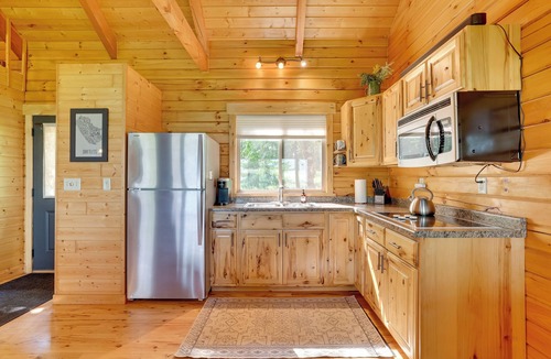 Mindoro Cabin | Near Snowmobile Trails! 'Bunker Hill' Mindoro Gem