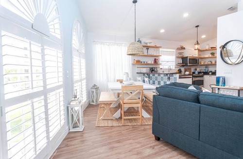 Hutchinson Island South House | Nettles Island Beach Retreat with Golf Cart + Kayak