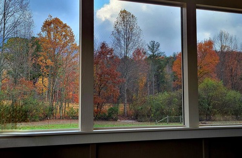 Tellico Plains House | NEW! 2-BR/2 BA + Spacious Sleeping Loft Retreat in Tellico Plains on Two Acres