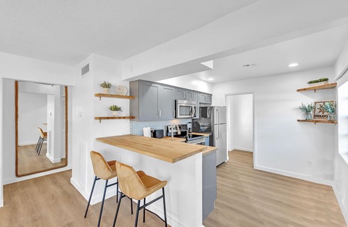 West Hollywood Apartment | NEW* Boho Chic Chateau Unit #2