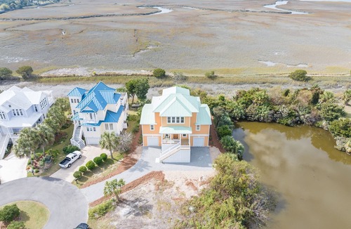 Beachwalk House | New Build, Beach Home close to Harbor Island Amenities