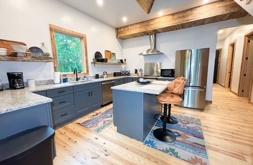 Etowah Cabin | NEW! Escape, Unplug, Reconnect at Three Arrows A-Frame Retreat in Etowah, TN
