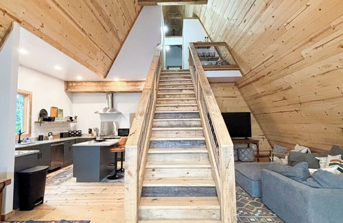Etowah Cabin | NEW! Escape, Unplug, Reconnect at Three Arrows A-Frame Retreat in Etowah, TN