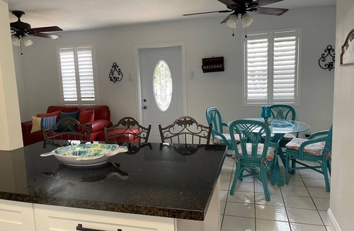 Homestead Cottage | New Listing! Hidden Cottages in The Redlands