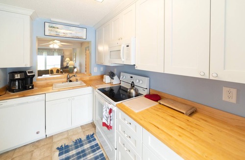 Beachwalk Condo | NEW LISTING Ocean Front 1 Bedroom - New Decks and Pool Access
