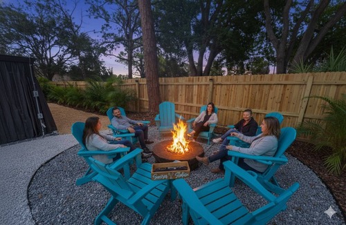 Seminole House | New! Lux All-Inclusive Home: 85F Pool x Movie, Pickleball, Sauna, 4 Min Beach