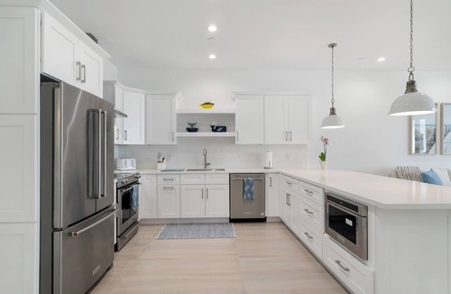 Islamorada House | NEW - Oceanfront FL Keys Home w/Pool, Free Dockage, Gameroom, Private Balcony