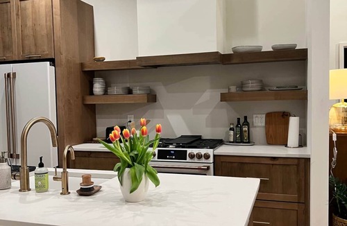 Herron Morton Apartment | NEW! The Second Story - Downtown Carriage House