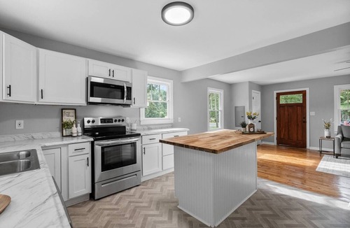 Rome House | New w/King Bed, Walk to Park, Near Downtown Rome