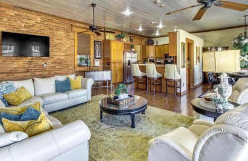 Enterprise Apartment | New York-Style Loft on Main St: Dtwn Enterprise