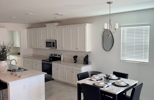 Zephyrhills South House | Newly Built Luxury Retreat