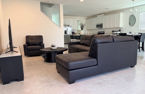 Zephyrhills South House | Newly Built Luxury Retreat