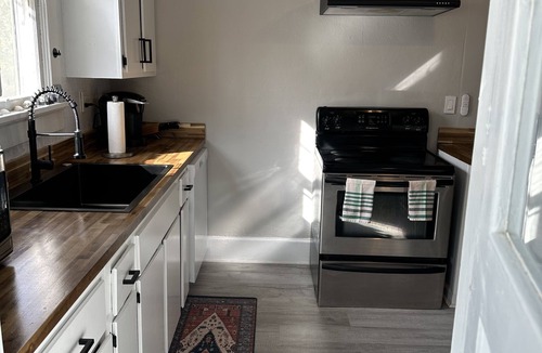 Midtown House | Newly Renovated 1936 Home Close To Augusta National, Airport & Downtown!