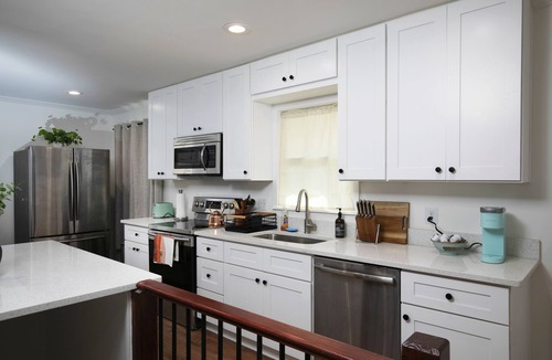 Smyrna House | Newly Renovated Cozy Rustic Home l 10 min from Truist Park