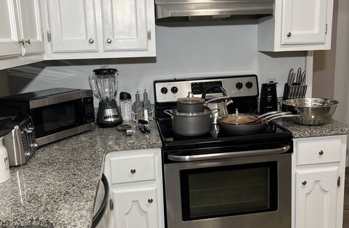 Athens Condo | Newly Renovated Modern Spacious 2 Bedroom Condo - Close to UGA