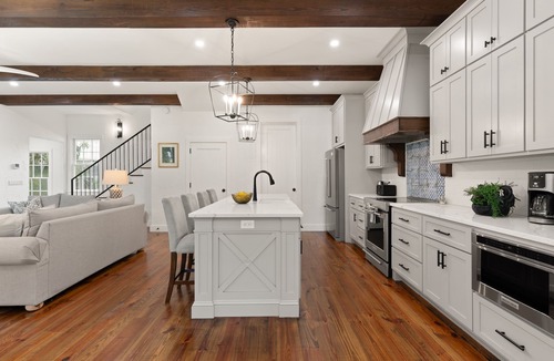 East Beach House | Newly updated 2022! Sleeps 12 with option to heat Pool! 5 bedrooms 4 1/2 baths