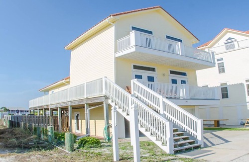 Tang-O-Mar House | No Road To Cross! Private Pool and Private Beach, 3 Bedroom & 3 Bathroom