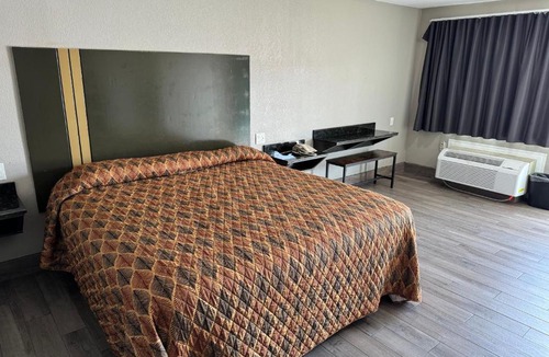 Viavant - Venetian Isles Hotel | Nola Inn & Suites