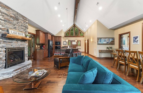 Jacksboro House | Norris Lakefront Retreat! King Suites, Private 2 slip dock, Firepit - 2027 Open!