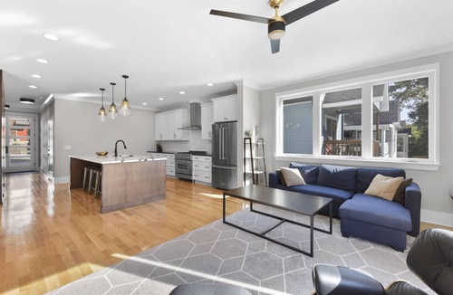 North Chattanooga House | North Shore New Townhome ~ Prime Location