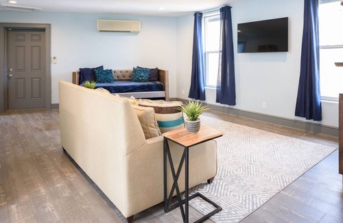 Northside Apartment | Northshore Studio Apartment - Full space