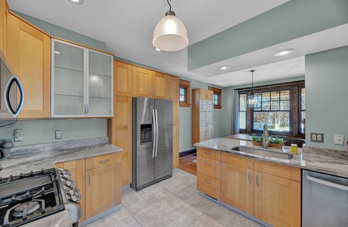 Oakley House | Oakley Square 3BR Charmer - Total Walkability by RedAwning