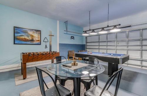 Loughman House | Oasis at Solterra - 5 bed family resort pool home