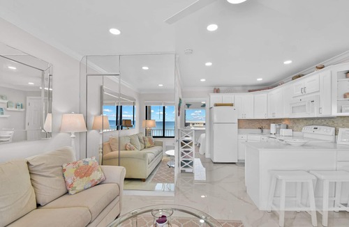 Hollywood Condo | Ocean Front Condo/Incredible views