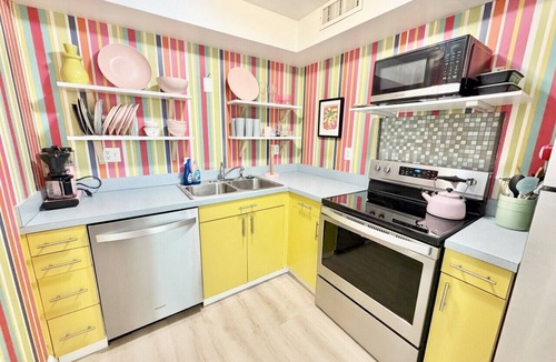 Cocoa Beach Condo | Ocean Oasis | Beachside Extended Stay at Saturn