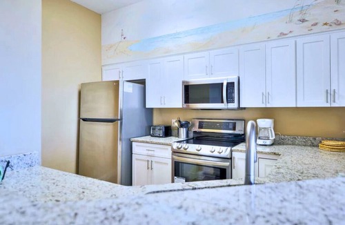 Avalon Beach Estates Condo | Ocean View Condo | Beach Service Included, Shops Walking Distance, Parking