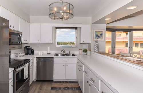 New Smyrna Beach Condo | Oceanfront End Unit w/Sunrise & Sunset Views - Walk to Flagler Ave