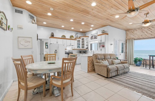 Boardwalk House | ☀️Oceanfront Home | Direct Beach Access | Pet Friendly | La Casa del Sol☀️
