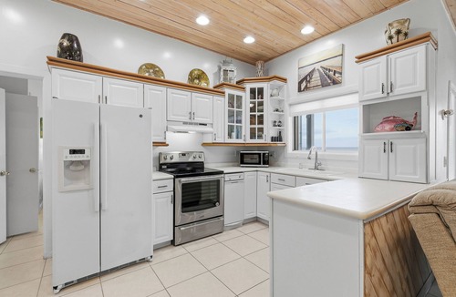 Boardwalk House | ☀️Oceanfront Home | Direct Beach Access | Pet Friendly | La Casa del Sol☀️