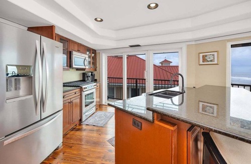 Saint Simons Island Condo | Oceanfront Penthouse with Concierge Service!