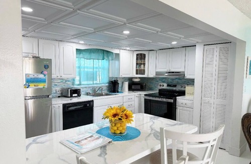 Tavernier Condo | Oceanfront Views From Every Room! SUMMER DISCOUNT! RESERVE QUICKLY! Lic #26-0403