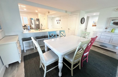 Crescent Beach Condo | Oceanview 2 Bedroom Flat Summerhouse Unit 449