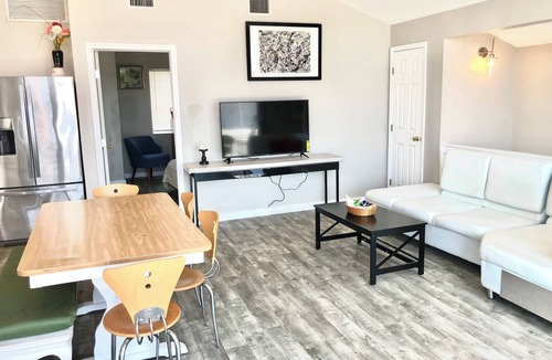 Boardwalk House | Oceanview Verde Casa-Month to Month