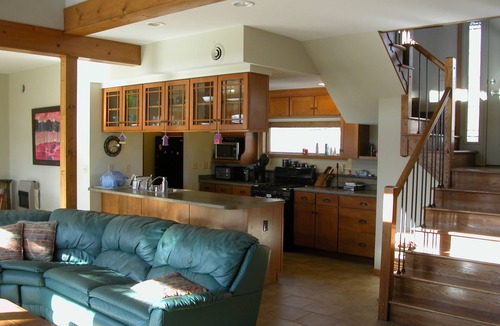 Bee Spring House | Off-Grid Solar Lakefront House/Private 80+ Wooded Acres On Nolin Lake