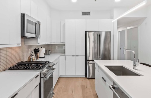 Castleberry Hill Condo | Olive Stone Modern Penthouse Near Mercedes Benz