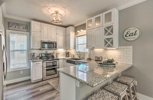 Ono Island House | On-Site Beach Bar: Sunny Perdido Key Cottage!