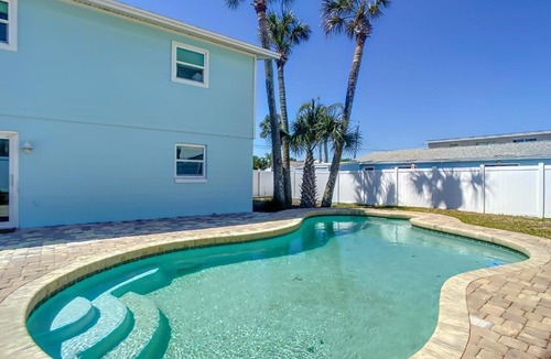 New Smyrna Beach House | One Piece ~ Duplex with Pool ~ 2 Minutes from Beach Flagler Avenue