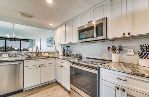 Orange Beach East Condo | Orange Beach 2BR Sleeps 8 Pool Boat Access
