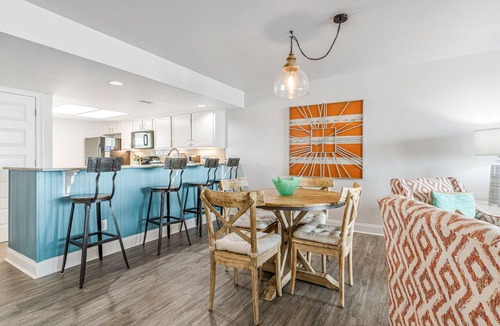 Orange Beach East Condo | Orange Beach Gulf View 2BR Sleeps 6 2 Pools Beach Boat Slips