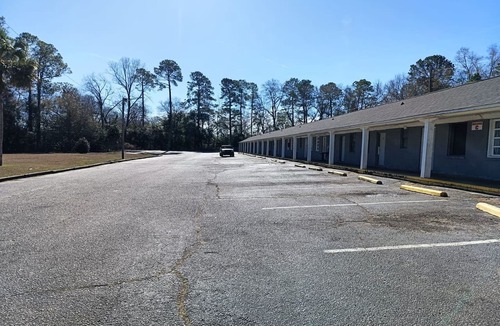 Edisto Apartment | Orangeburg SC|2 Queen Bed