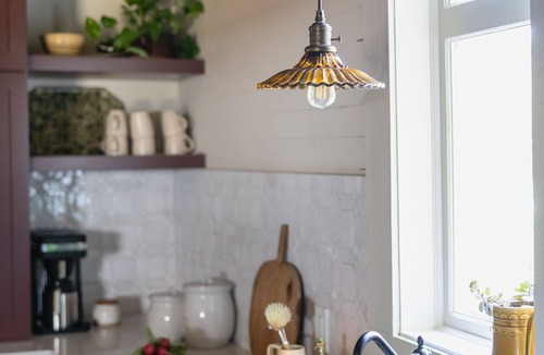 Loganville House | Original Farmhouse est <1920, Professionally Designed, Charm & Comfort in mind!