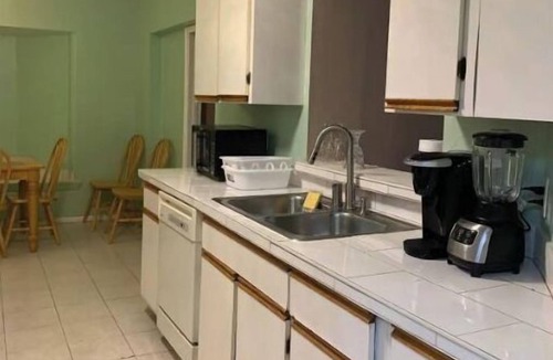 Fairvilla House | Ortona the Quiet Getaway - 3/2 Spacious Home