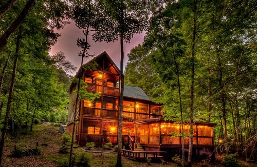 Foxfire Estates Cabin | Our Blue Heaven- Private, yet convenient | Hot tub |Screened Porch