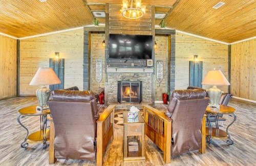 Fountain House | Outdoor Entertainment Area: Fountain Family Home!