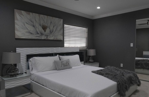 Haverhill House | Outside Lovers!3bedr/4bath, completely fence
